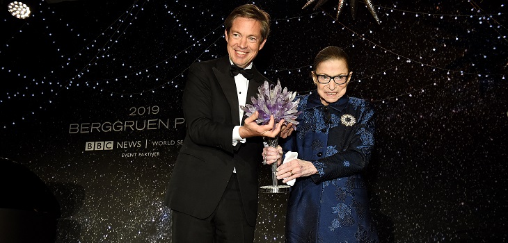 El multimillonario homeless: la historia del magnate que dejó sus lujos para tener una vida austera