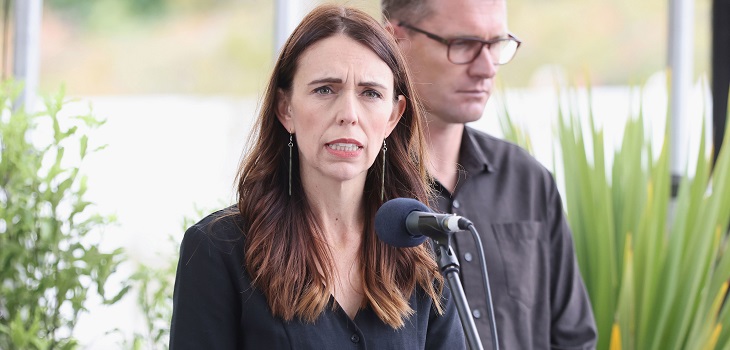 Para reactivar la economía, Nueva Zelanda aumenta el salario mínimo y sube impuesto a los más ricos