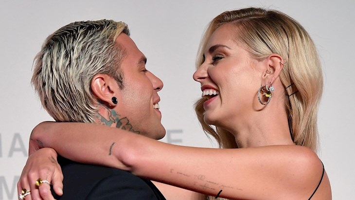 Influencer Chiara Ferragni y rapero Fedez recibieron a su segunda hija: compartieron tierna foto