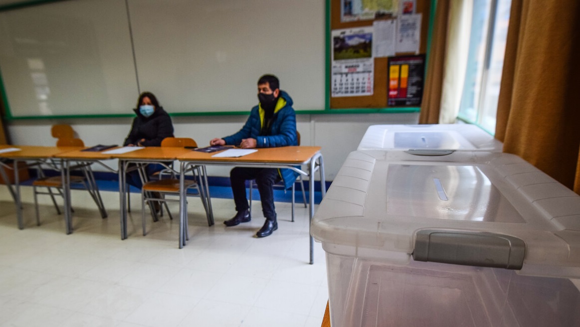 Bono para vocales y horarios exclusivos: así es el proyecto de votación para el 10 y 11 de abril