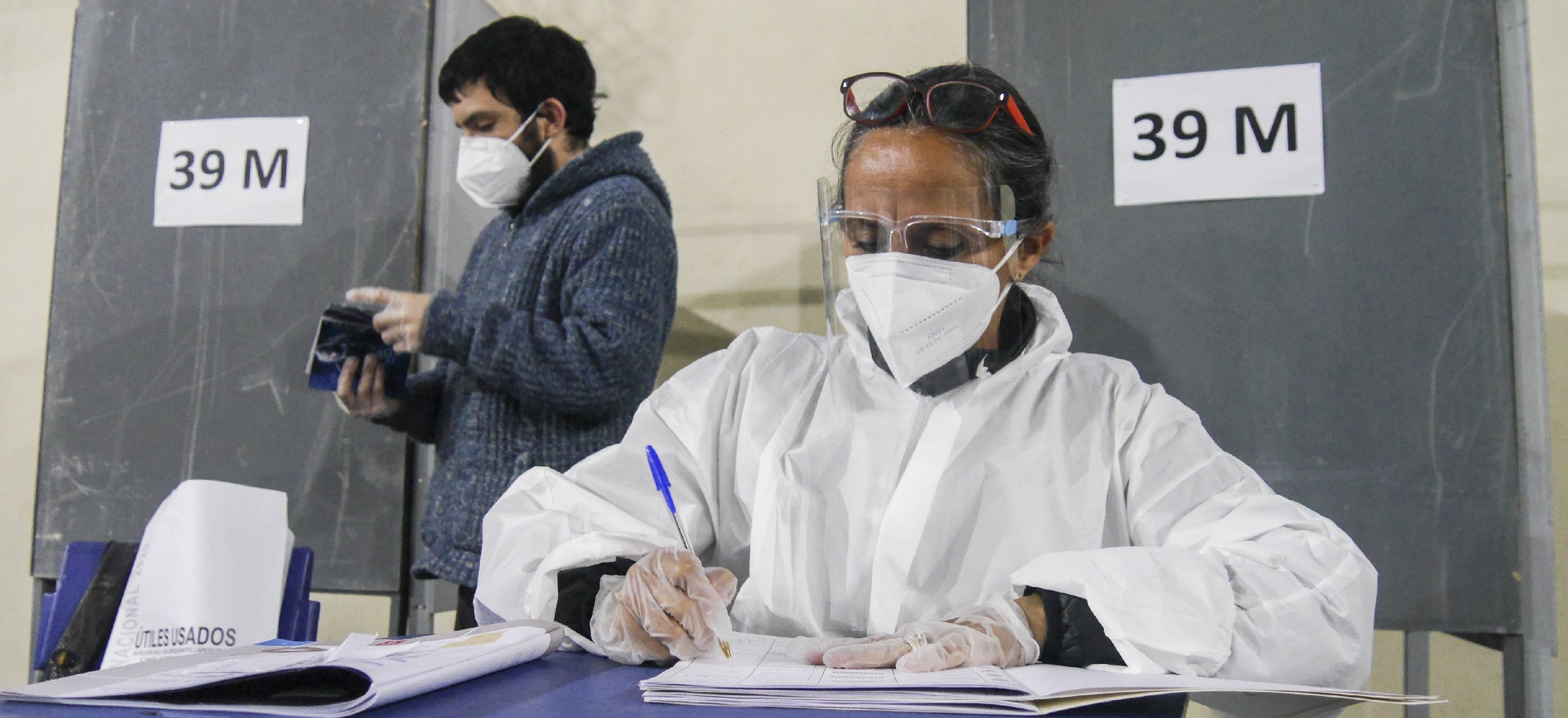 Vocales de mesa y cuidadores de niños con enfermedades podrán vacunarse desde la próxima semana