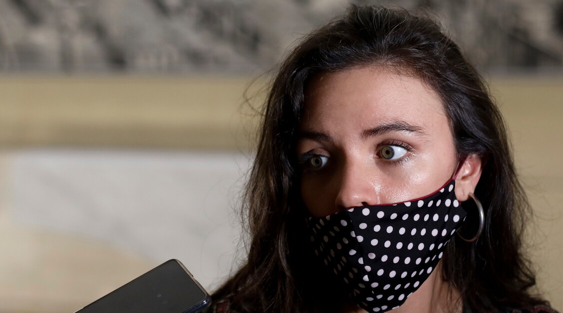 Camila Vallejo pide eliminar el toque de queda: 