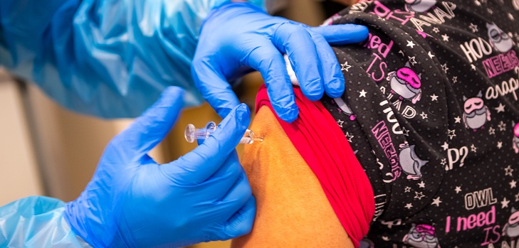 Daza llamó a la calma ante pacientes que presentaron efectos adversos por vacunas contra el COVID-19