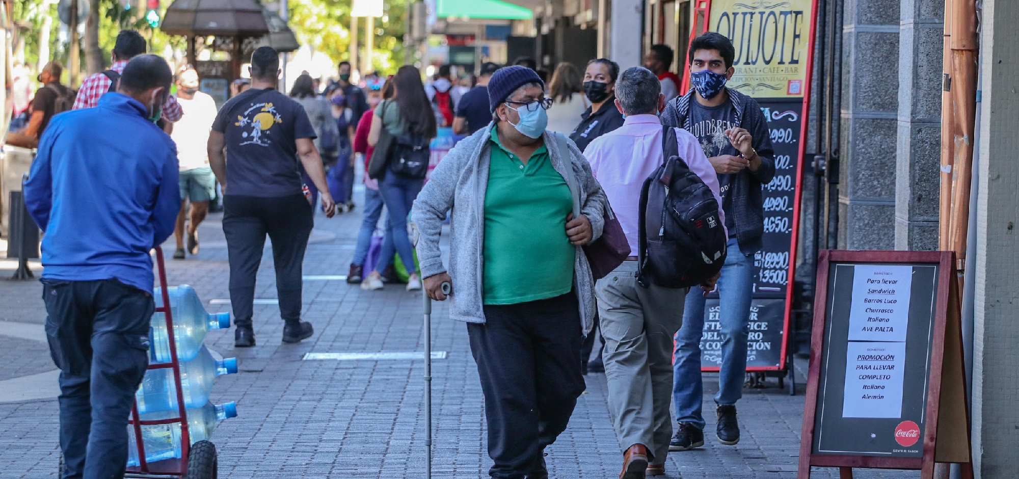 El COVID-19 no da tregua: 5.117 casos nuevos y edad promedio de hospitalizados baja a 57 años