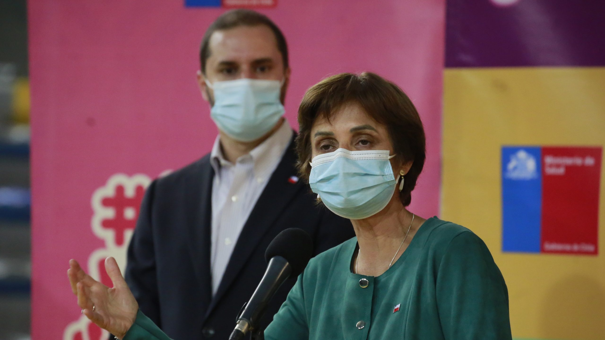 Gobierno anuncia que periodistas se sumarán al proceso de vacunación contra el COVID-19