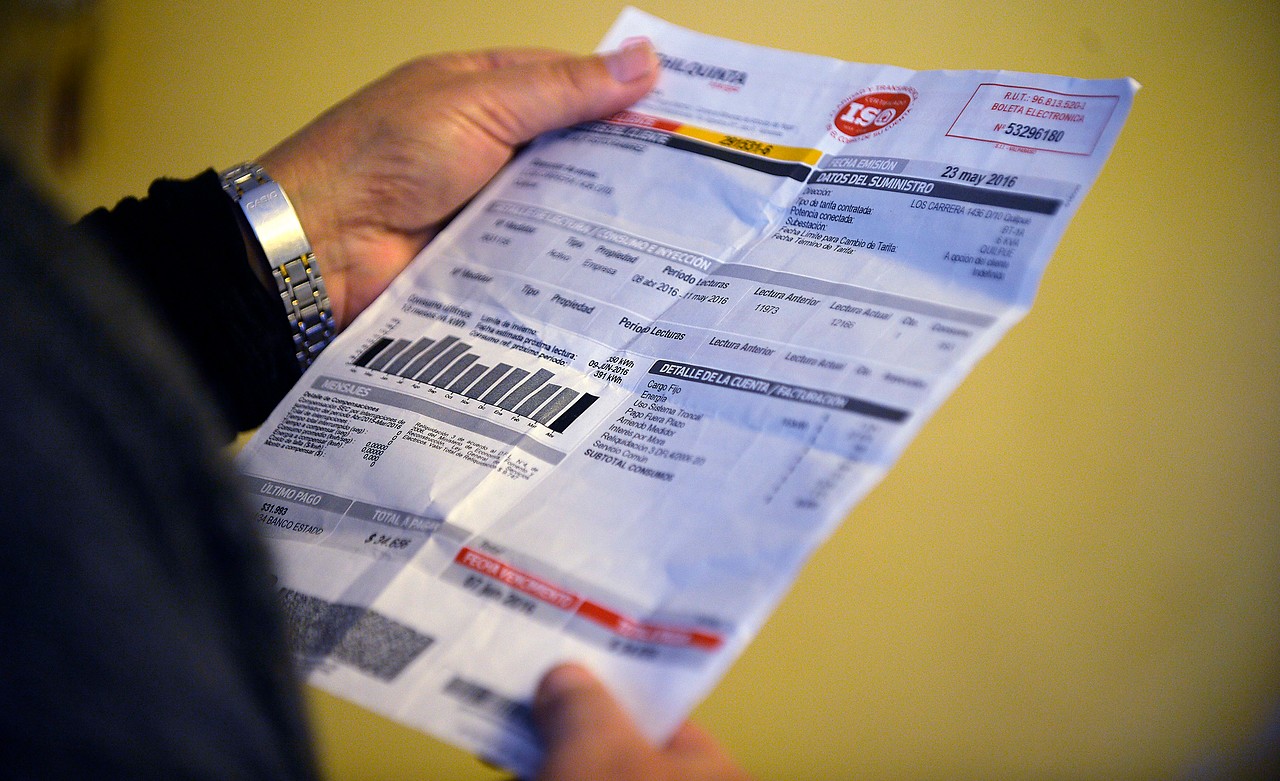 Igual que en 2020: Ministerio de Energía suspende cobro adicional por “horas punta” en cuentas de luz