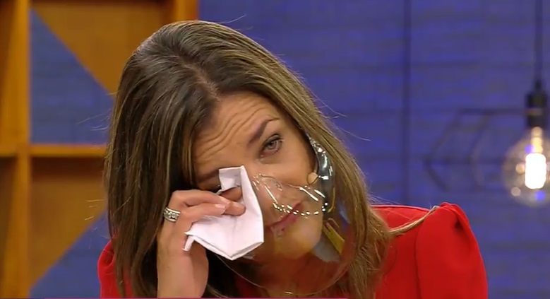 Julia Vial se emocionó al empatizar con pacientes internados por COVID-19: 
