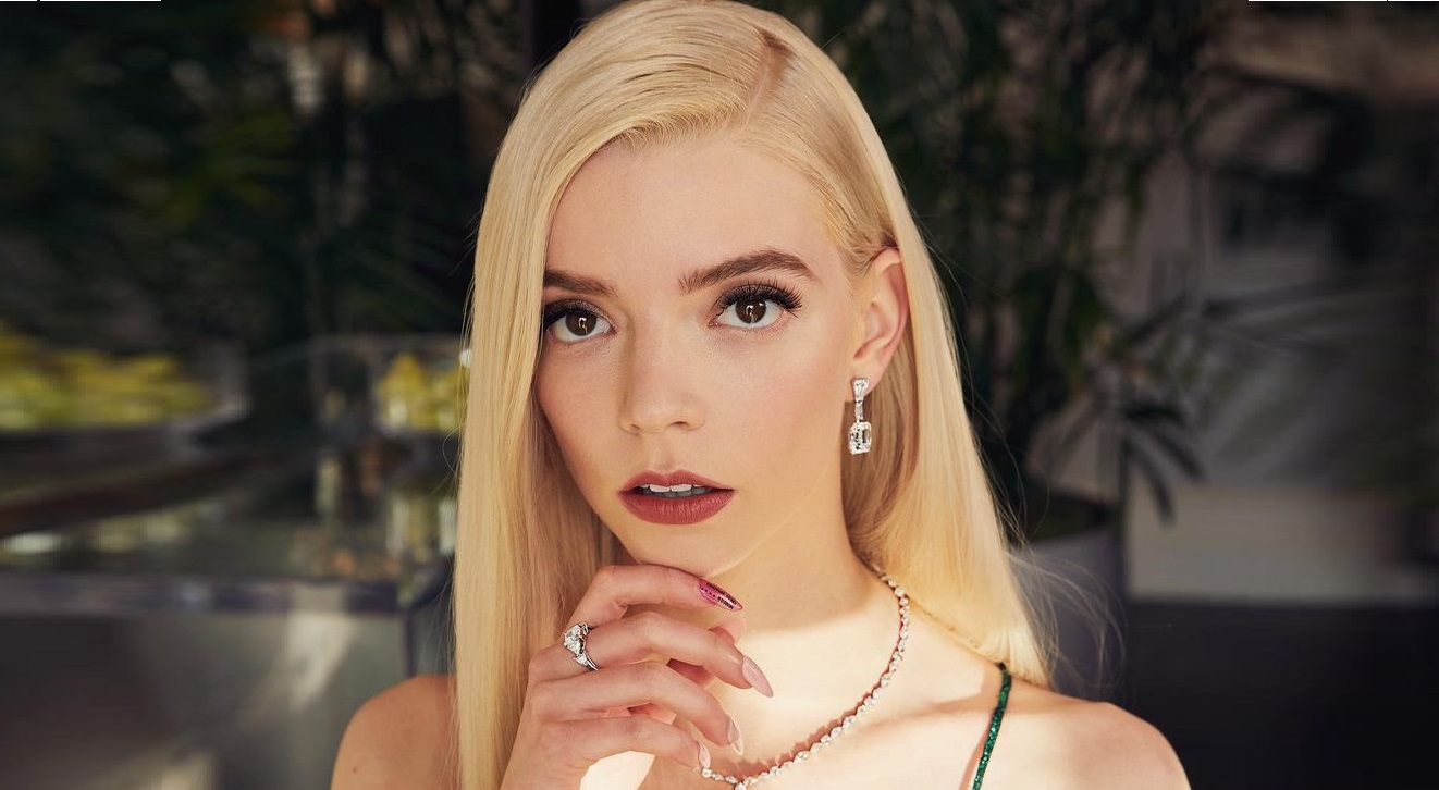 Revista definió a actriz Anya Taylor-Joy como 'mujer de color' por considerarse latina: abrió debate