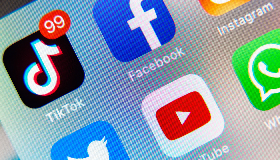 ¿Cada vez más parecido a TikTok? El importante cambio que alista Facebook para los usuarios