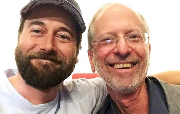 Ryan Eggold y Eric Manheimer