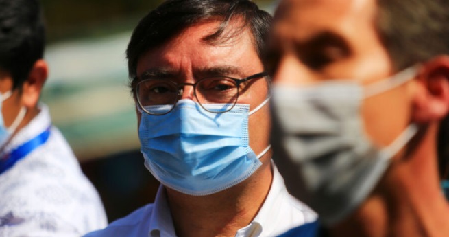 Esposa de intendente Felipe Guevara sufrió robo de auto tras encerrona en Vitacura