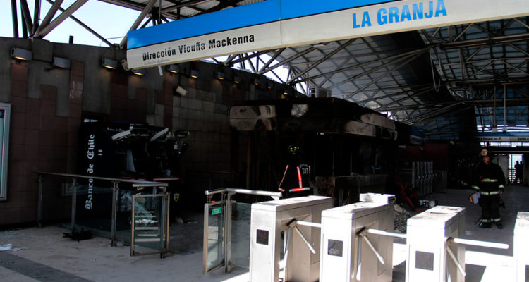 Dos personas son declaradas culpables por incendio y daños en la estación La Granja durante el 18/O