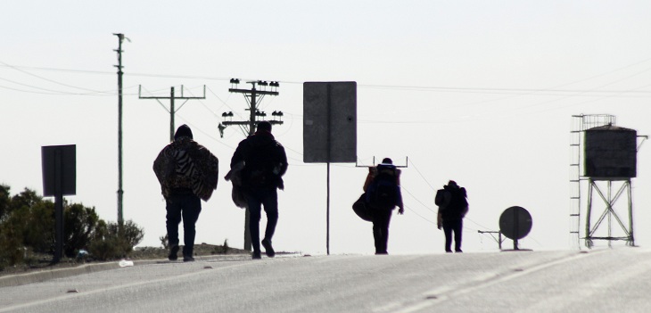 Encuesta Criteria: 69% cree que se debería restringir la entrada de extranjeros a Chile
