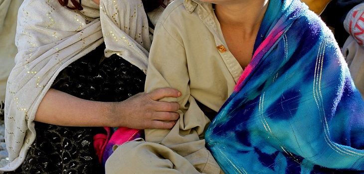 Padres de gemelos de 5 años deciden casarlos en Tailandia: creen que fueron amantes en vida anterior