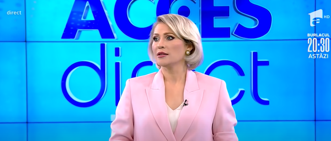 Periodista sufrió violento episodio en vivo: una mujer desnuda la atacó con un ladrillo