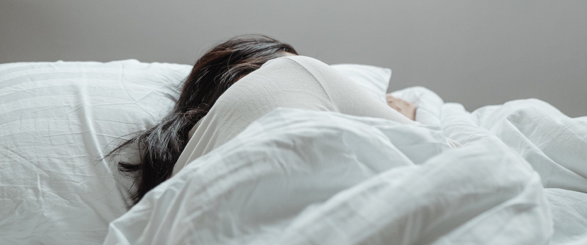 Algunos no son “normales”: los malestares al despertar que podrían revelar problemas de salud