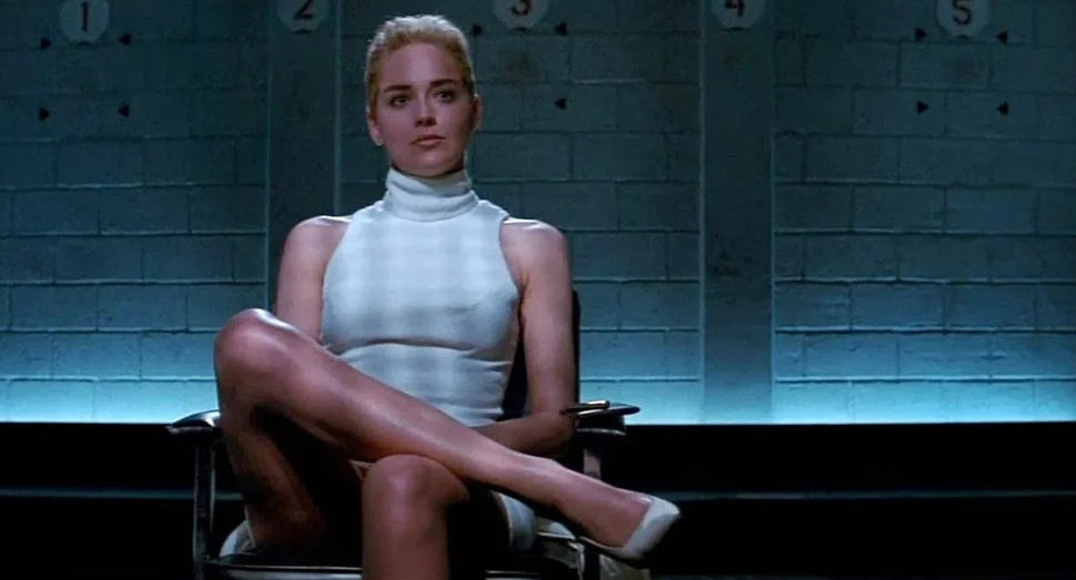 Sharon Stone reveló que la engañaron para quitarse la ropa interior en escena de 'Bajos Instintos'
