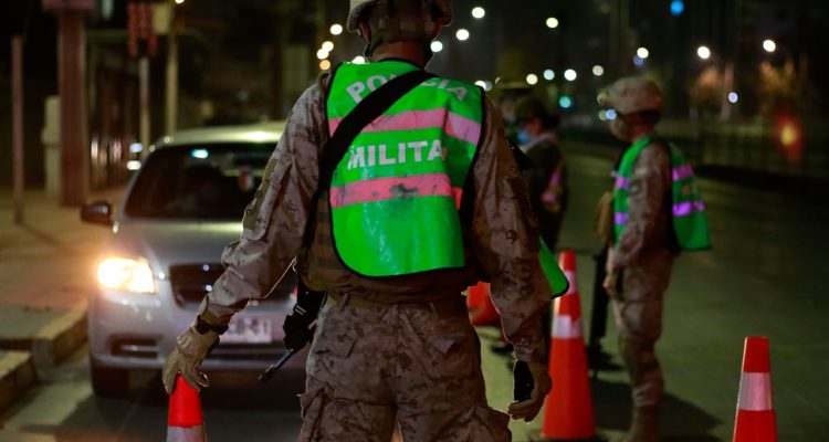 Consejo Asesor COVID-19 enfatizó en mantener toque de queda ante comisión de Salud de la Cámara