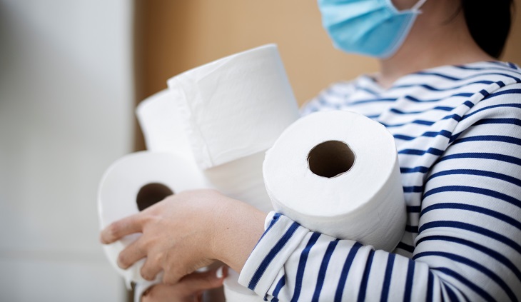 Advierten posible escasez mundial de papel higiénico: causa no estaría relacionada con la pandemia