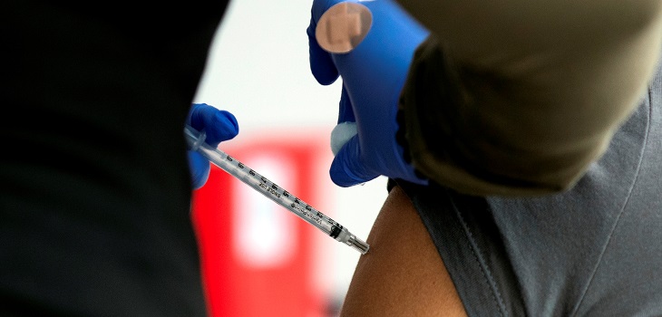 Error humano arruinó 15 millones de dosis de vacuna contra el COVID-19 en Estados Unidos