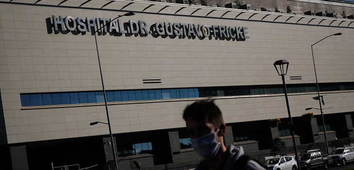 El drama de familia de joven internado en UCI por COVID-19: teme que lo desconecten de respirador