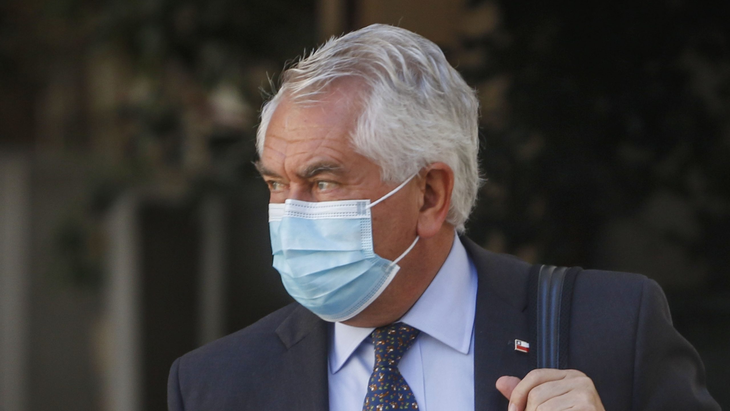 Ministro Paris se refirió a su posible renuncia y aseguró que nada lo desviará de su objetivo