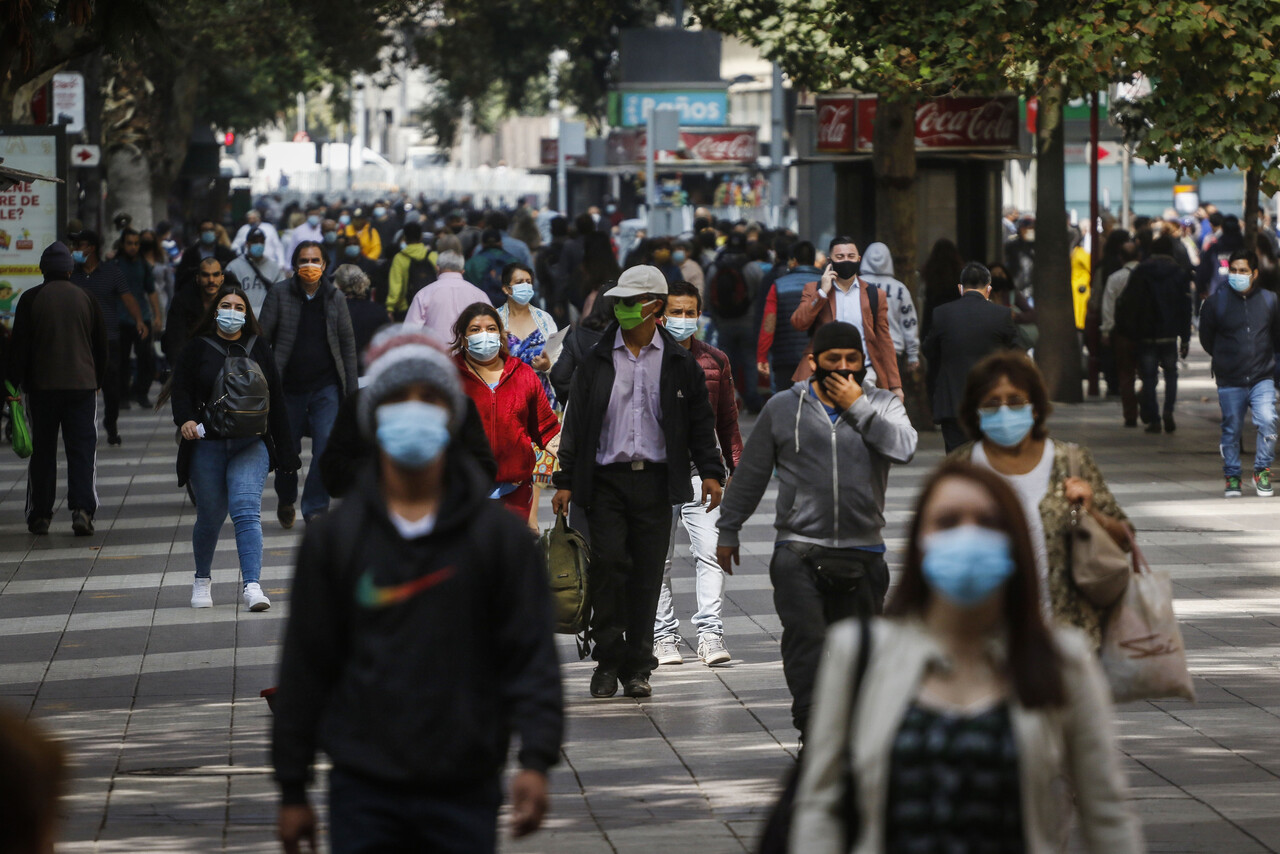 Chile registra su cifra más alta durante la pandemia: 8.195 casos nuevos de COVID-19