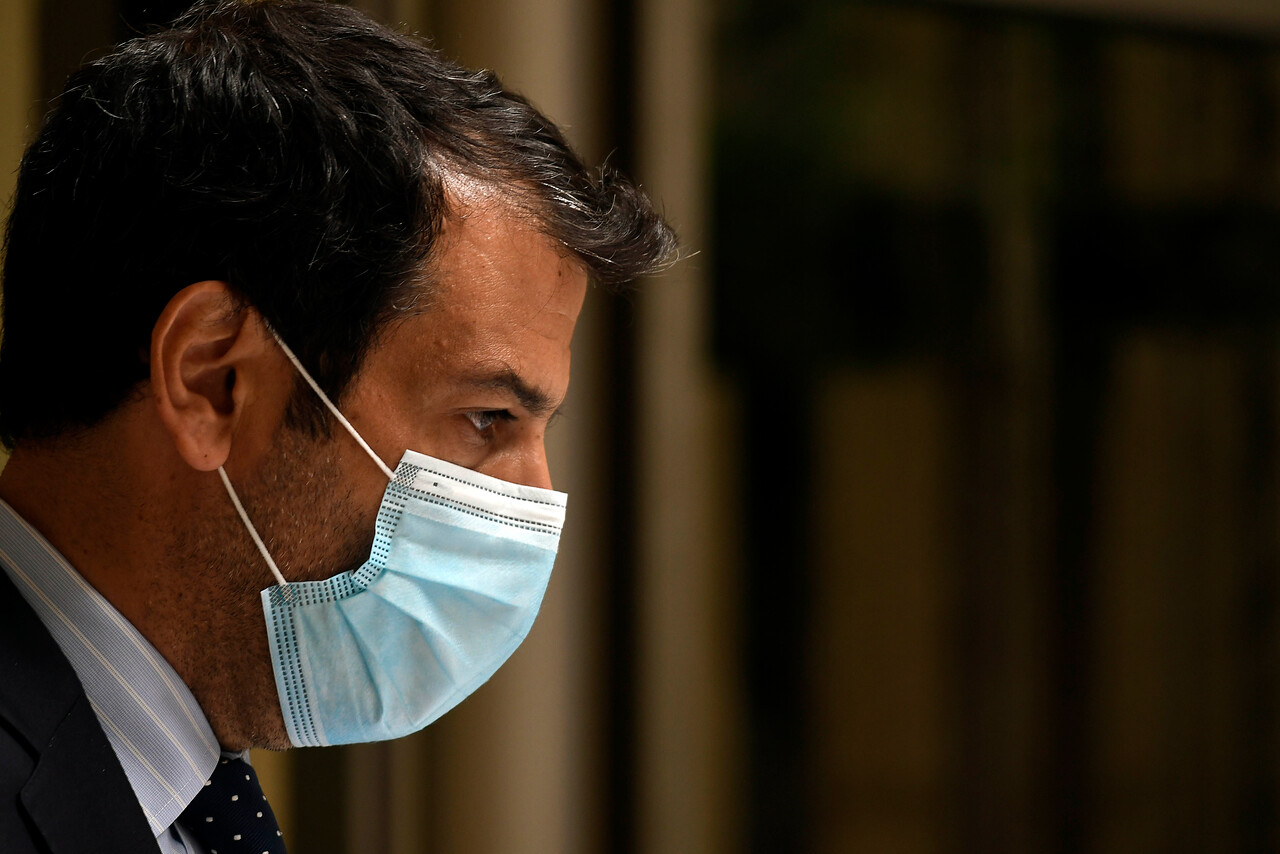 Declaración y escucha telefónica apuntarían a Rodrigo Delgado en caso luminarias: ministro respondió