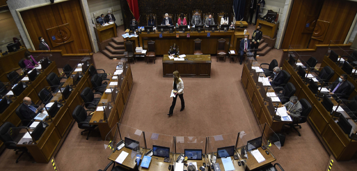 Senado pone en tabla derogación de homosexualidad como causal de divorcio