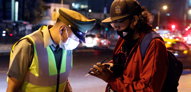 Carabineros reportó 3.704 personas detenidas en la última jornada: 781 en horario de confinamiento