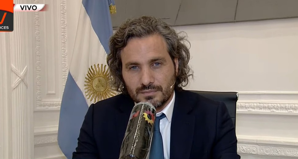 Jefe de gabinete argentino aseguró falta de vacunas en Chile: Nicolás Monckeberg desmintió sus dichos