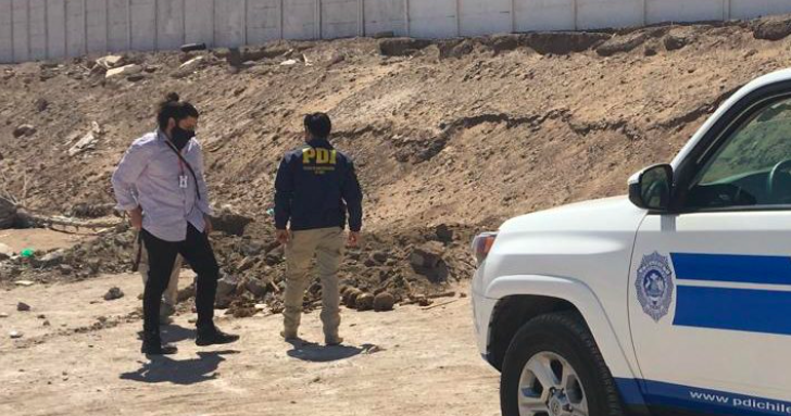 Alto Hospicio: hallan cuatro cráneos y osamentas humanas entre montículos de escombros