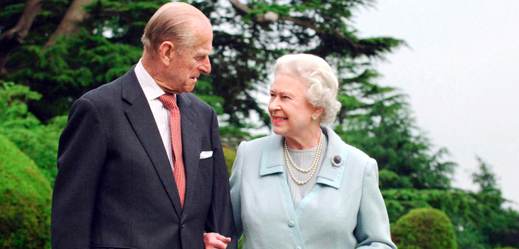 Hijo de Isabel II aseguró que la reina siente un 