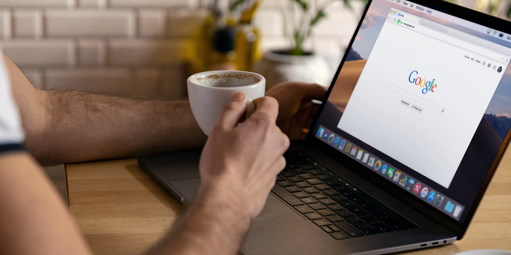 El insólito caso de joven que fue 'dueño' de Google Argentina por unas horas: sitio sufrió caída