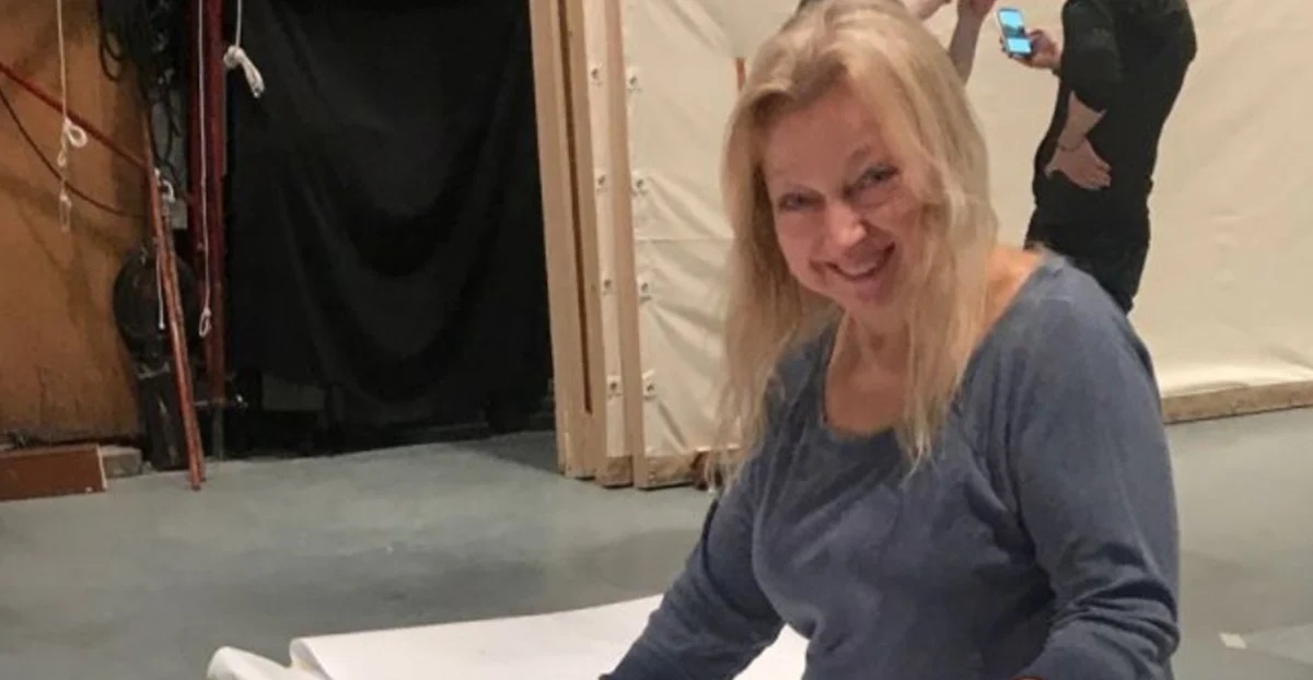 Diseñadora de Hollywood llevaba 6 meses perdida: la hallaron muerta bajo pila de basura en su hogar