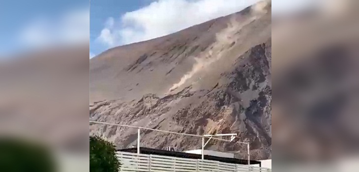 Auto se desbarrancó cientos de metros en Alto Hospicio: habrían 3 personas en su interior