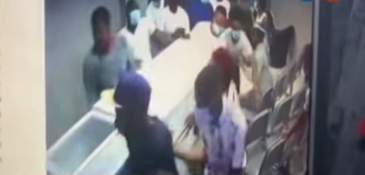 sujetos roban ataúd en medio de velorio