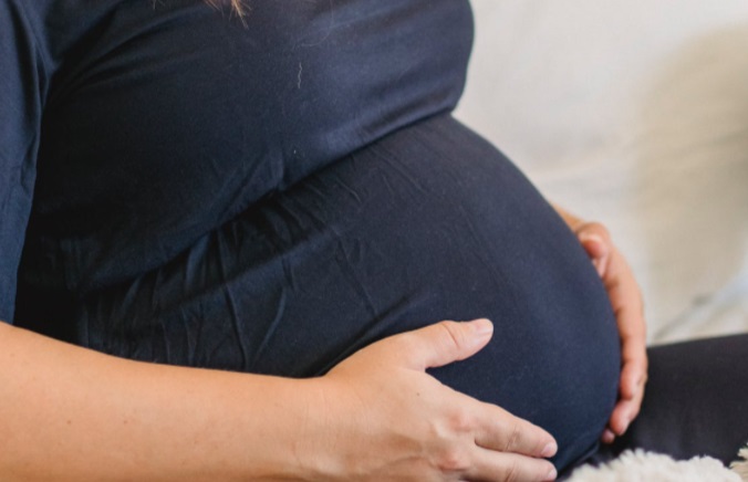 Paris anunció que embarazadas podría sumarse prontamente a la vacunación contra el COVID-19