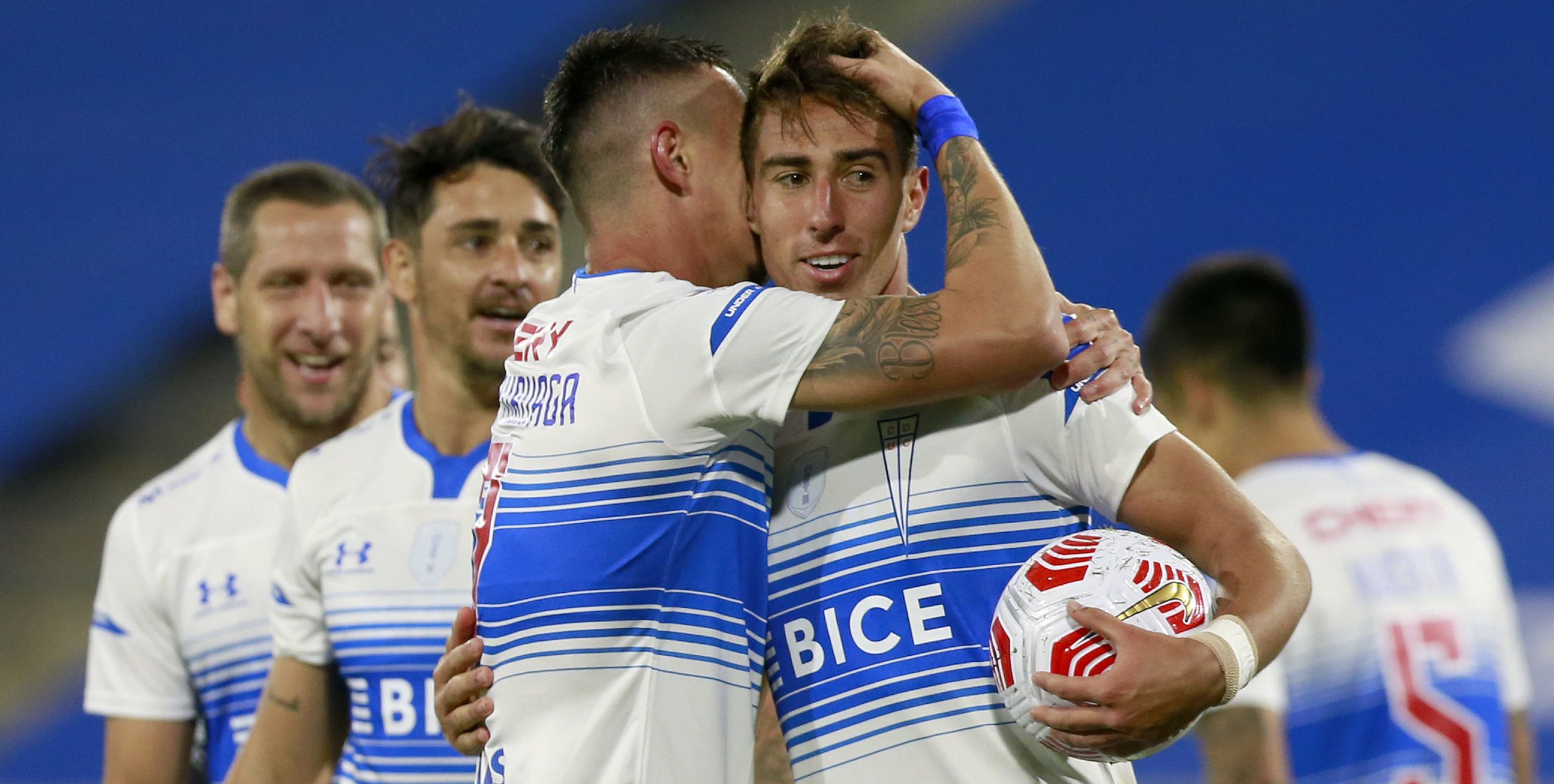 Universidad Católica venció a Palestino en San Carlos de Apoquindo: lograron liderato exclusivo