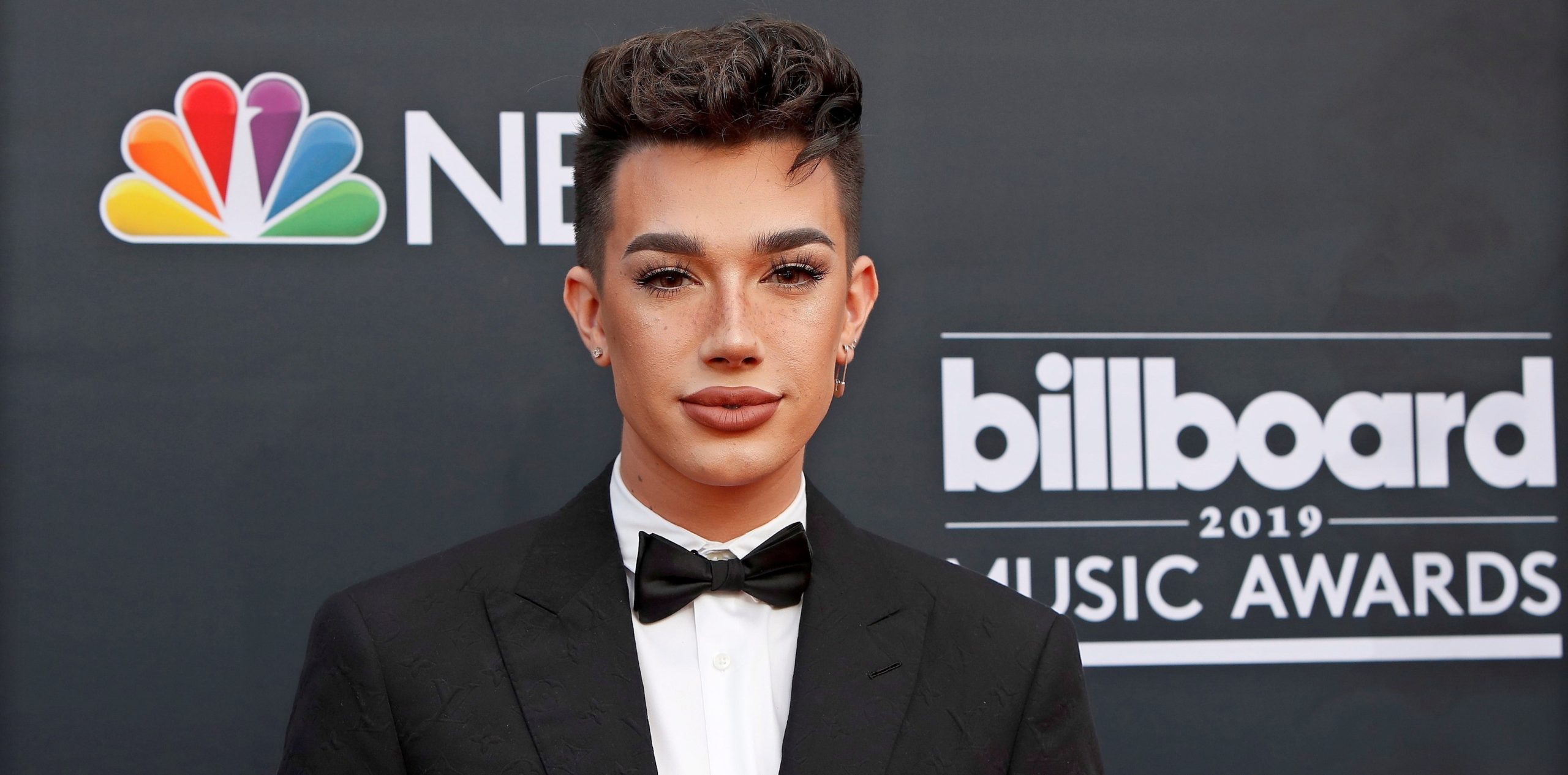 YouTube suspende temporalmente al influencer James Charles por acusaciones de acoso digital