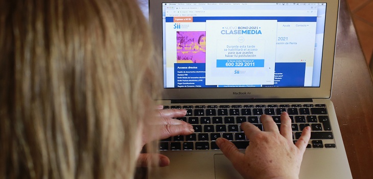 Tras primeras horas: SII reportó 572 mil solicitudes de Bono Clase Media aceptadas