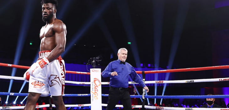 ¿El mejor KO del año? El brutal golpe de boxeador nigeriano que envió directo a la lona a rival