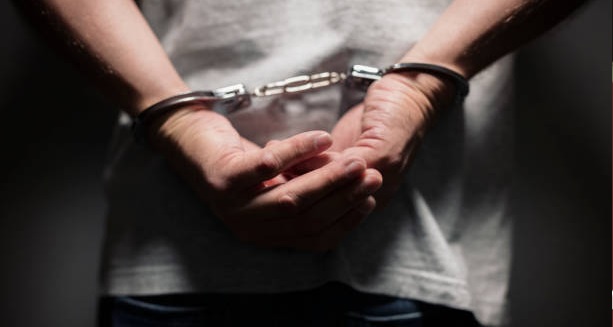 Hombre asesinó a otro con un hacha en servicentro de Lota: fue condenado a 12 años de cárcel