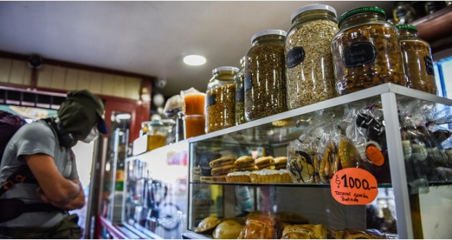 Pymes acusan poca claridad en definición de 'bienes no esenciales': 