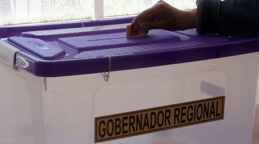 Los 26 candidatos que irán a segunda vuelta por la Gobernación en su región: solo 3 salieron electos