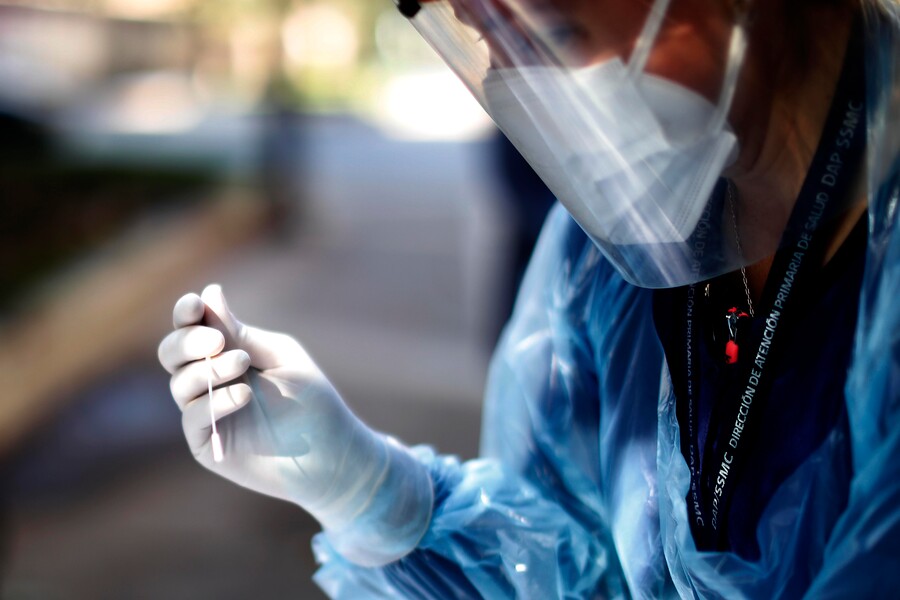 Minsal informa aumento en casos de COVID-19: 4.778 nuevos contagios y positividad alcanza el 11,77%