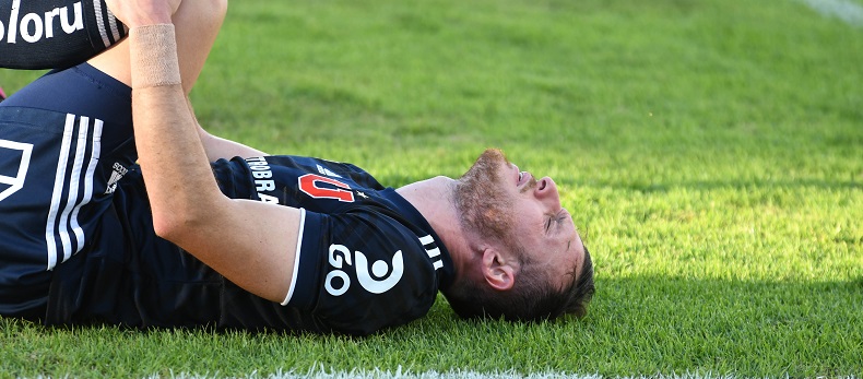 Primera baja para Martín Lasarte: Ángelo Henríquez fue liberado por lesión del microciclo de la Roja