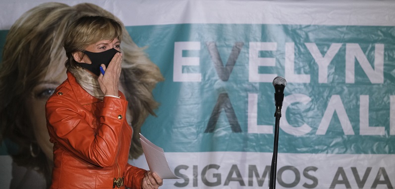 Evelyn Matthei se baja de la carrera presidencial: 