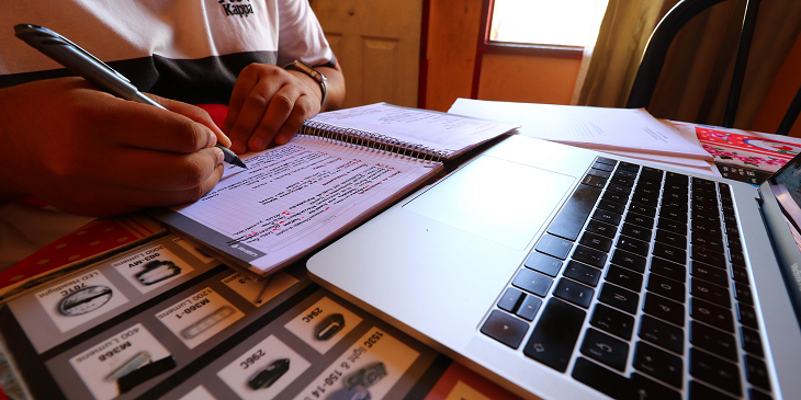 Alumnos no alcanzaron el 60% de los aprendizajes necesarios durante el 2020 en Chile según estudio