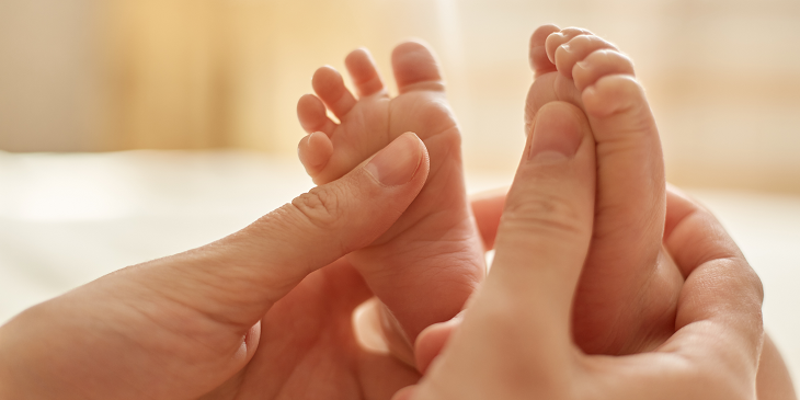 ¿Qué hacer si mi hijo tiene un enorme lunar de nacimiento? La importancia de un diagnóstico precoz